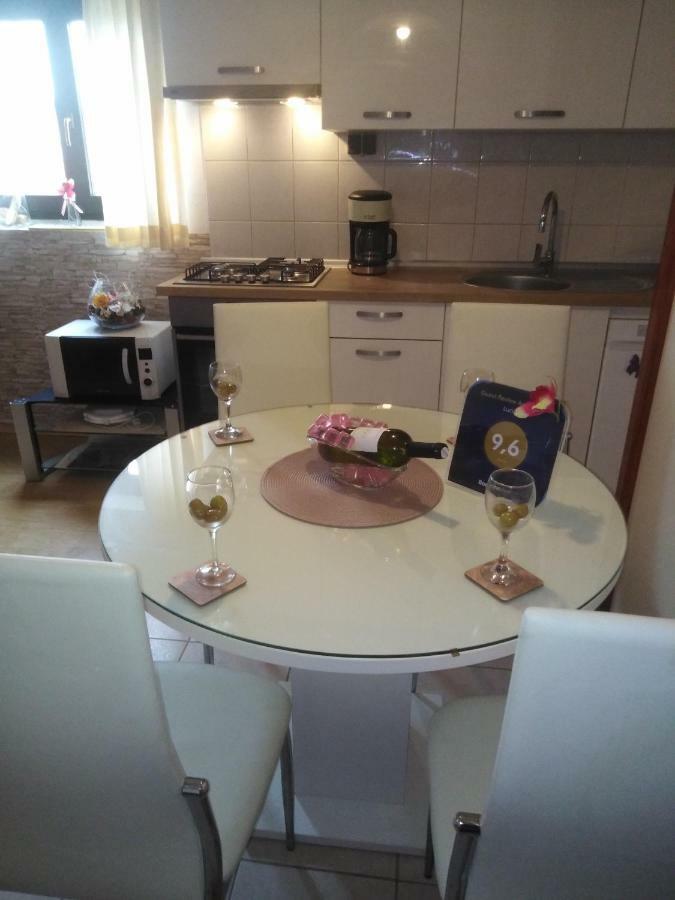 Luciana Appartement Zadar Buitenkant foto